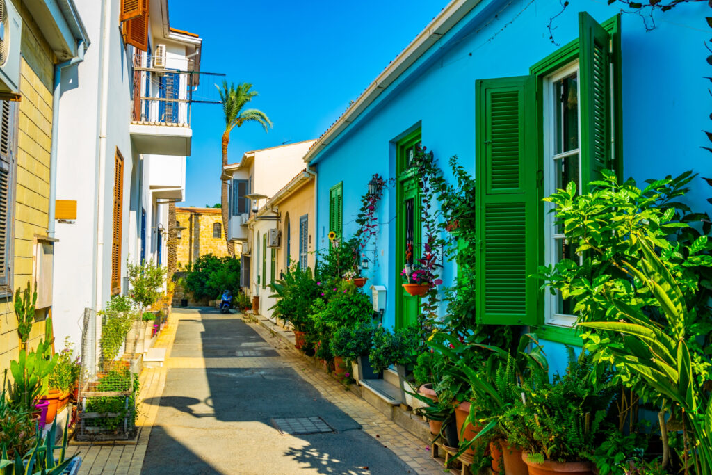 narrowstreetintheresidentialareaofnicosiacyprus