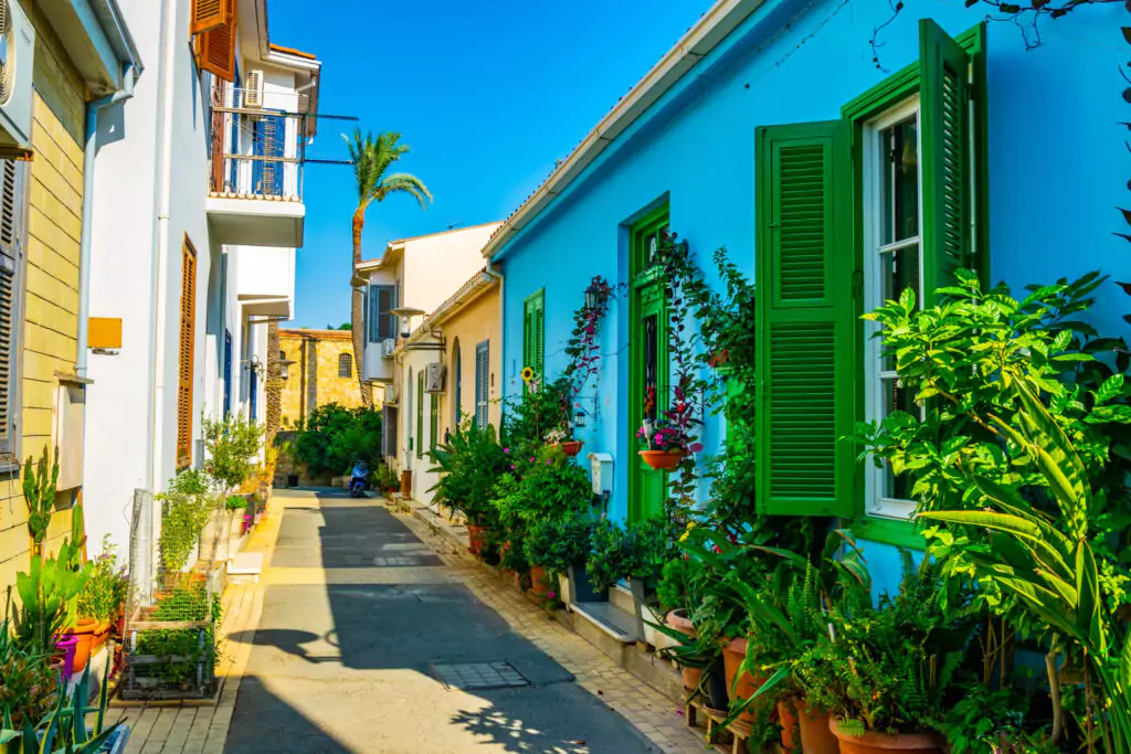 narrowstreetintheresidentialareaofnicosiacyprus